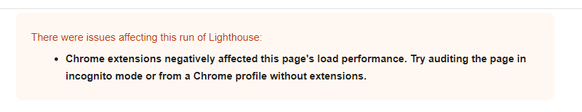 Mensaje que indica problemas con la ejecución de Lighthouse y menciona específicamente que las extensiones de Chrome afectaron negativamente el rendimiento de carga de la página. 